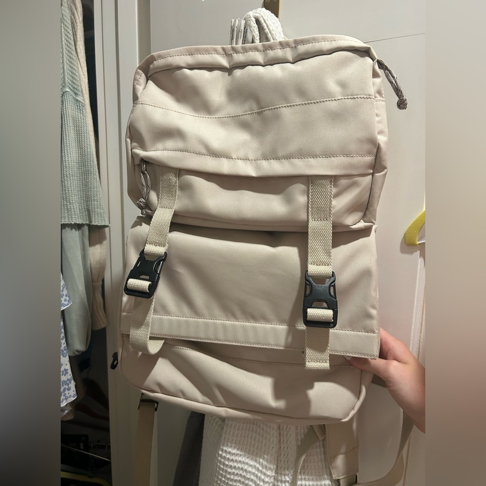 Brand new never used Dougnat backpack